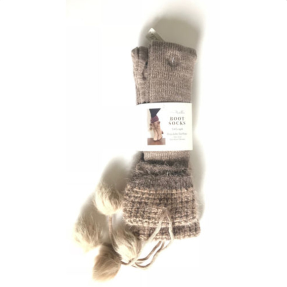Simply Noelle Accessories - Simply Noelle Boot Sock Detachable Faux Fur PomPom